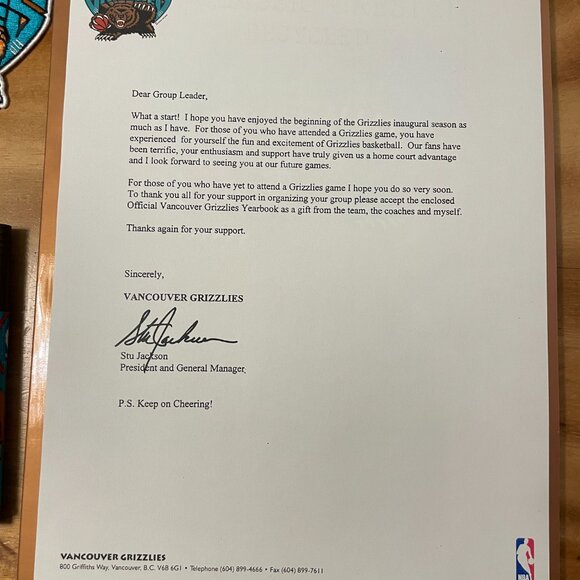 Vancouver Grizzlies Lot Official Book Doug Smith 1996 Vtg NBA Pencils Patch - Picture 4 of 6